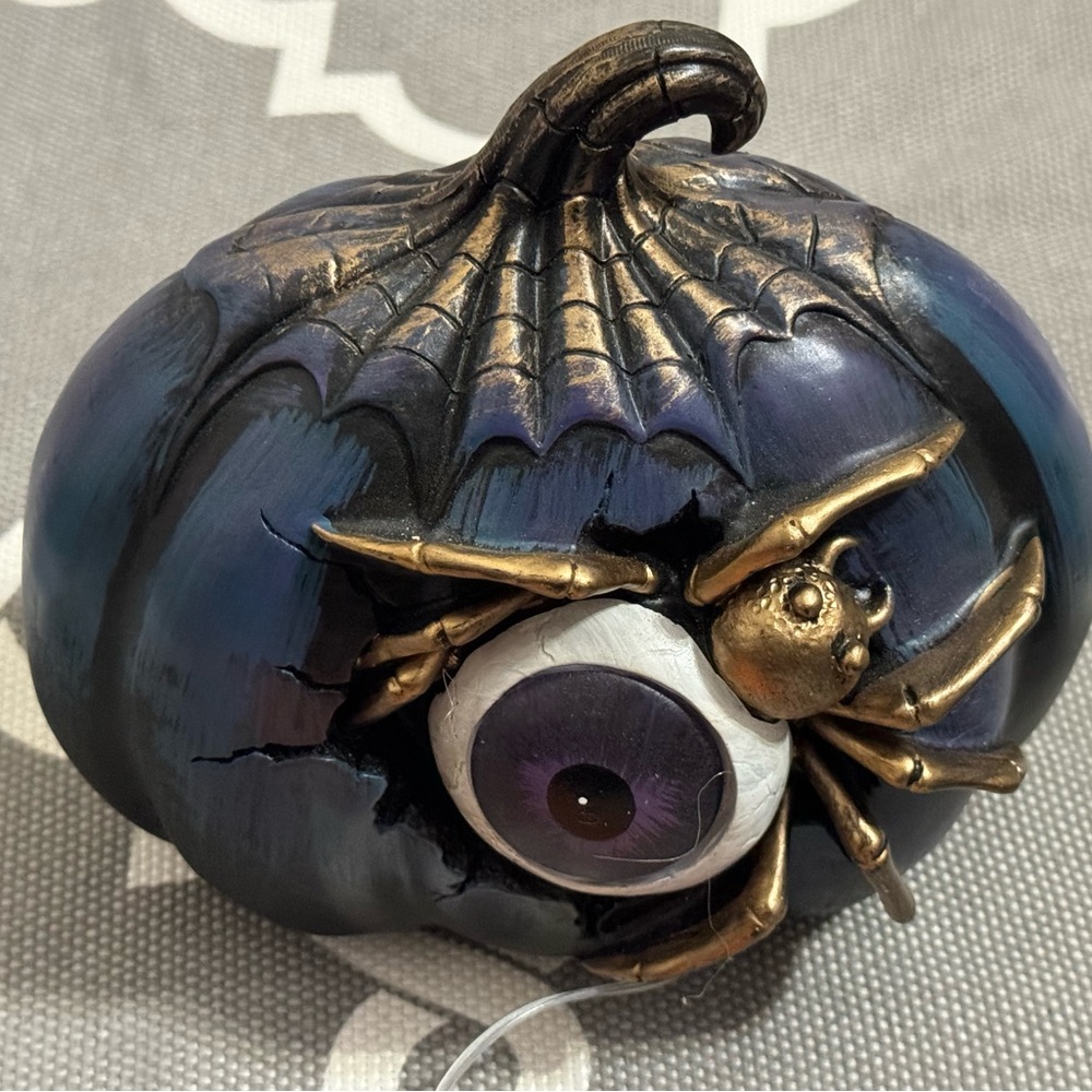 Halloween Decor - Spooky Pumpkin